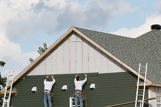 Professional Siding Replacement technician working in Milldale, CT